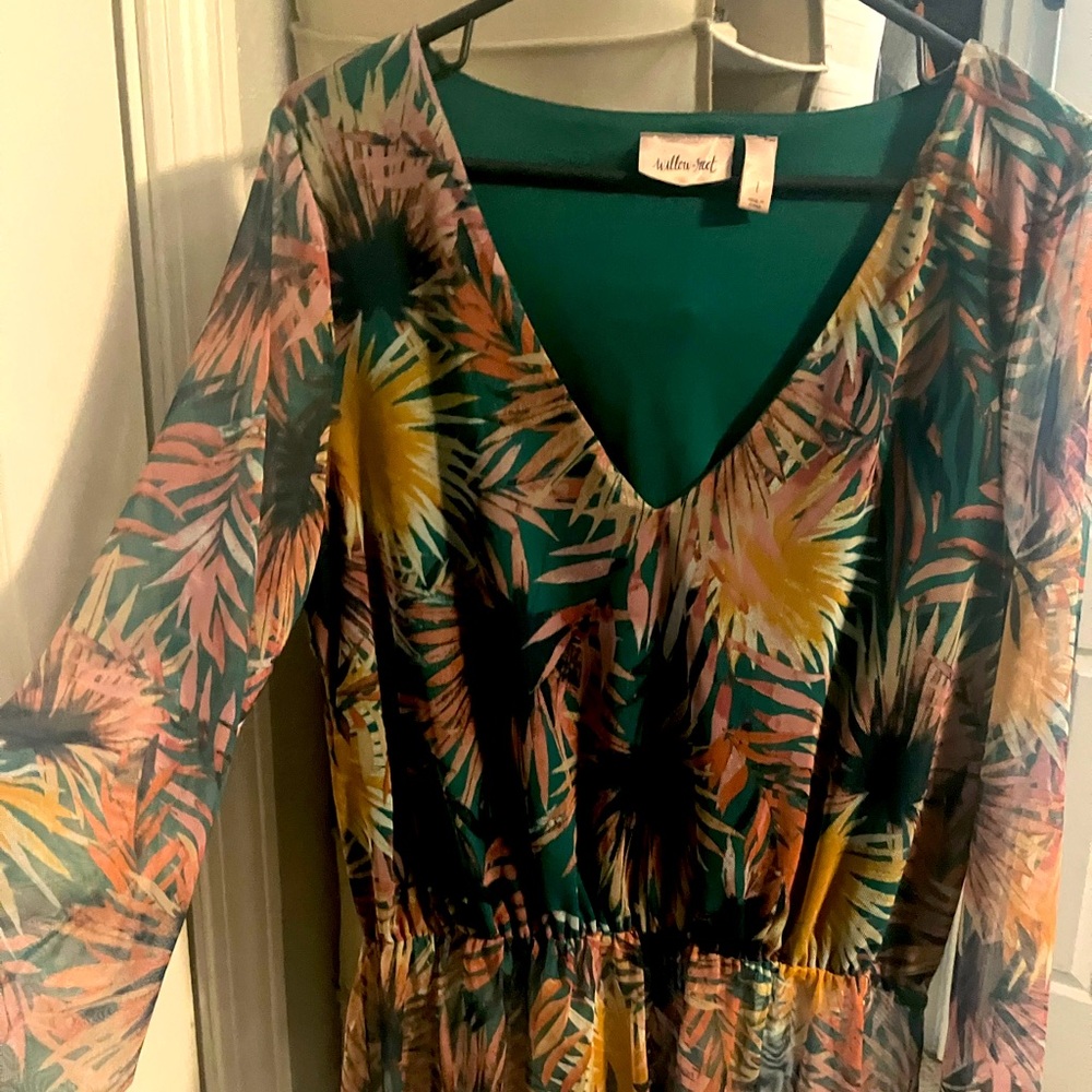 Willow-Root V-neck top